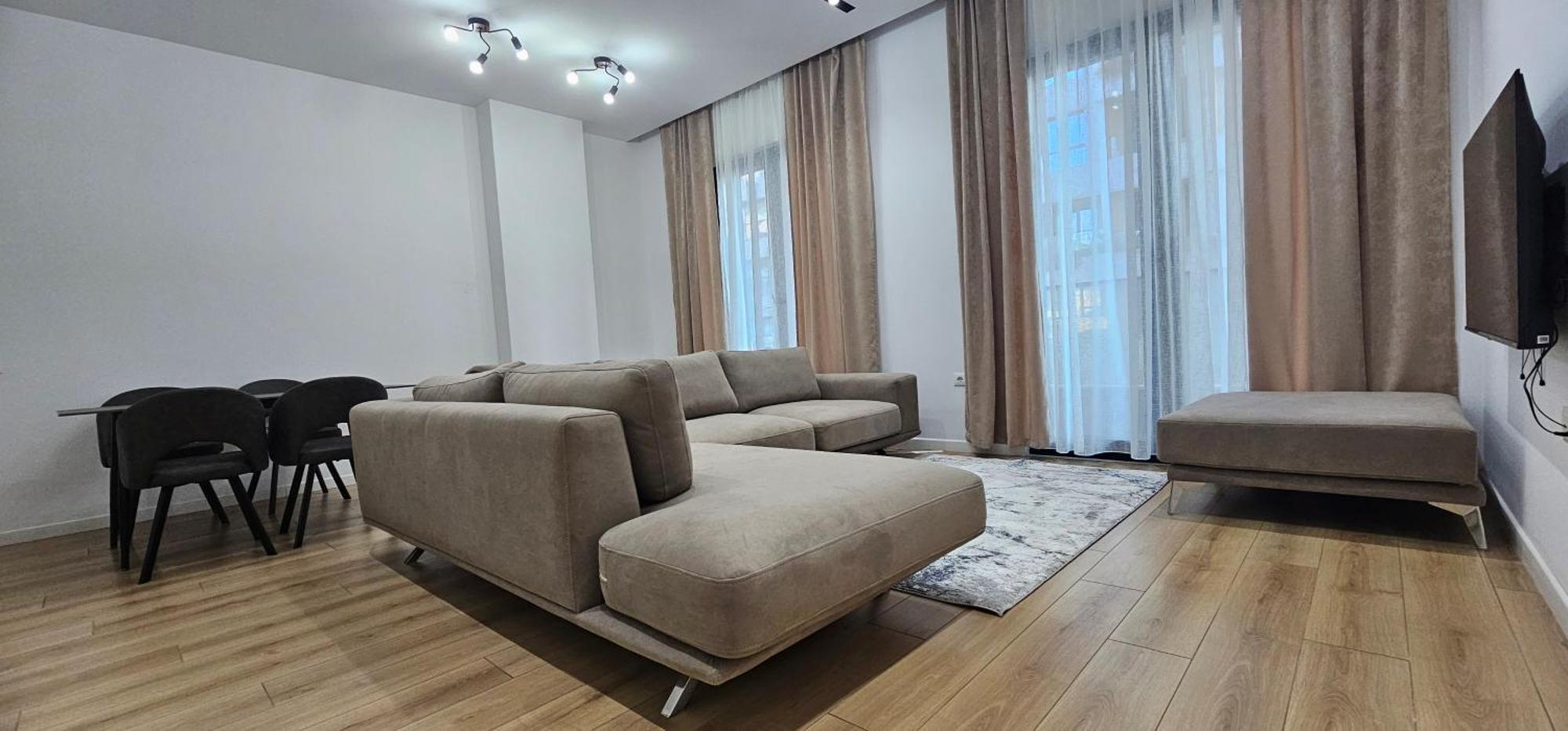 Free Parking Tirana Modern Escape Apartment Bagian luar foto