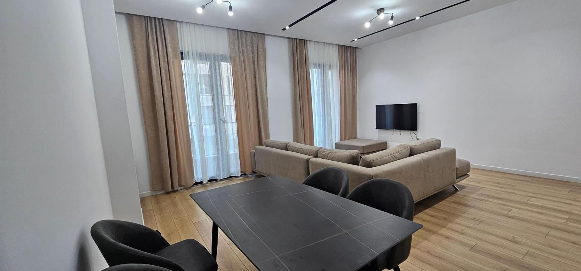 Free Parking Tirana Modern Escape Apartment Bagian luar foto