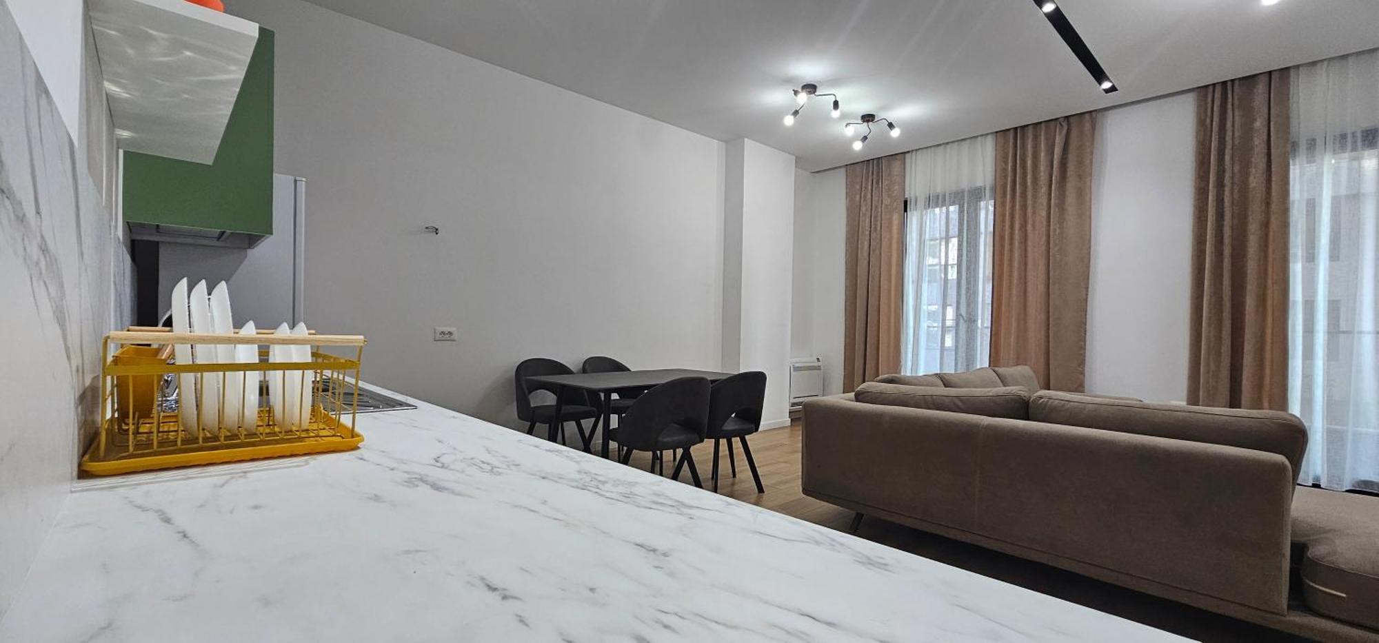 Free Parking Tirana Modern Escape Apartment Bagian luar foto