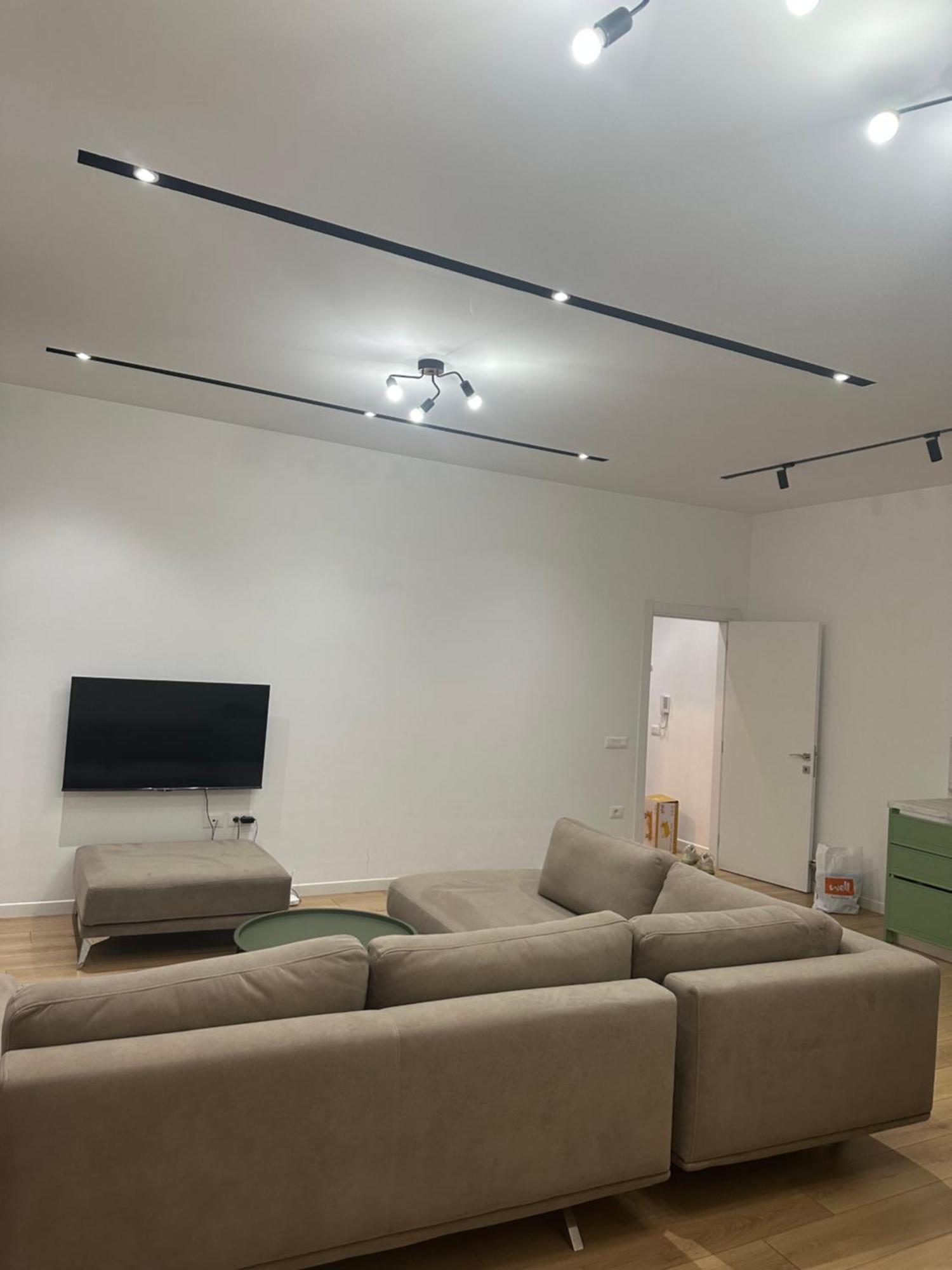 Free Parking Tirana Modern Escape Apartment Bagian luar foto