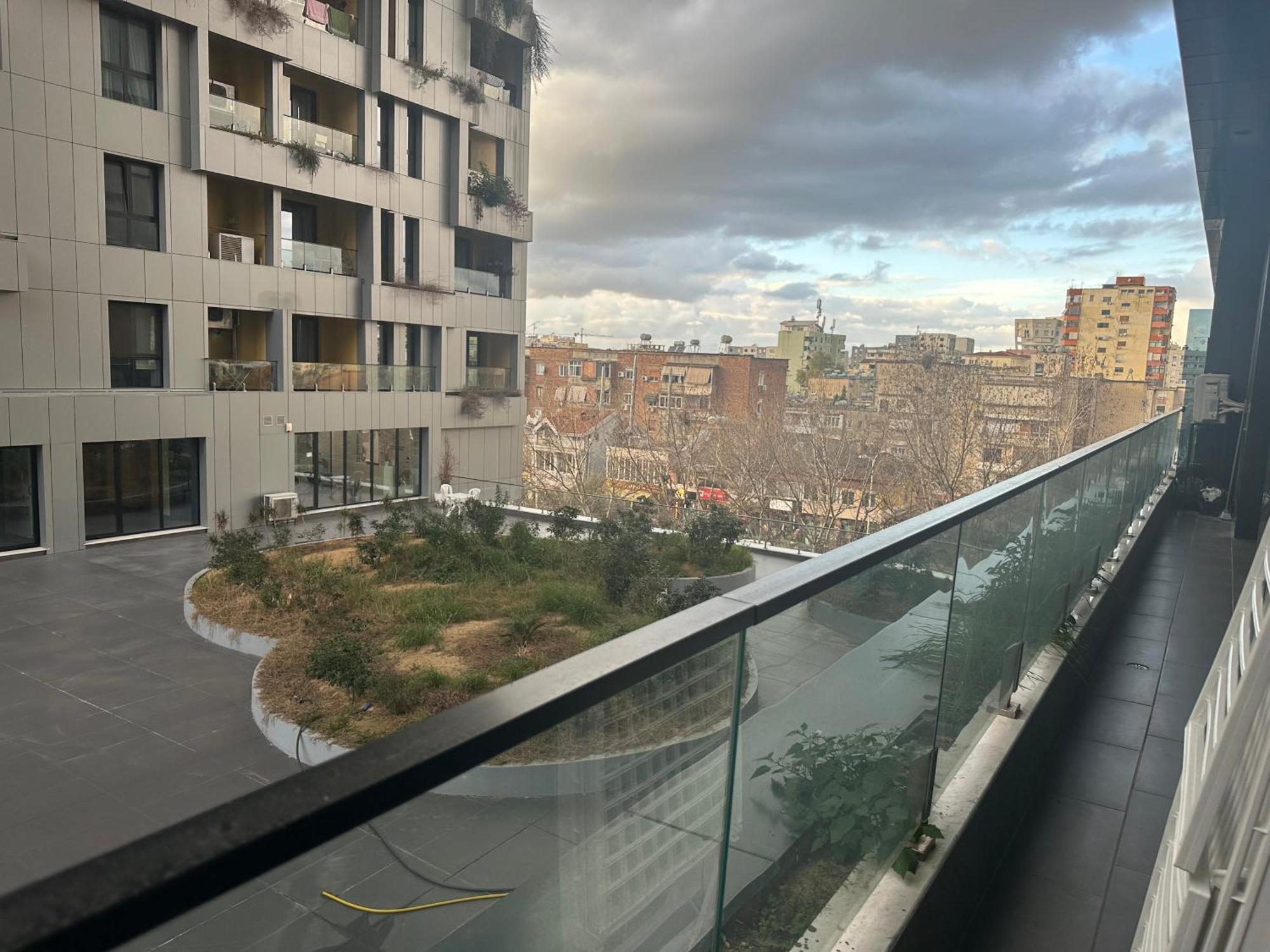 Free Parking Tirana Modern Escape Apartment Bagian luar foto